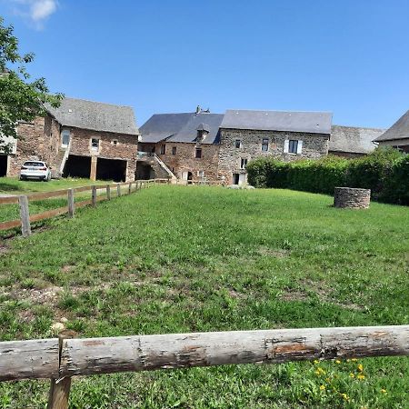 Les Gites De La Bouldoire Renaissance Rignac  Exteriör bild